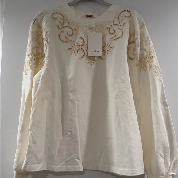BNWT Fate Off White Cream Embroidered Eyelet  Women's Top, Sz Xsmall - Picture 4 of 12
